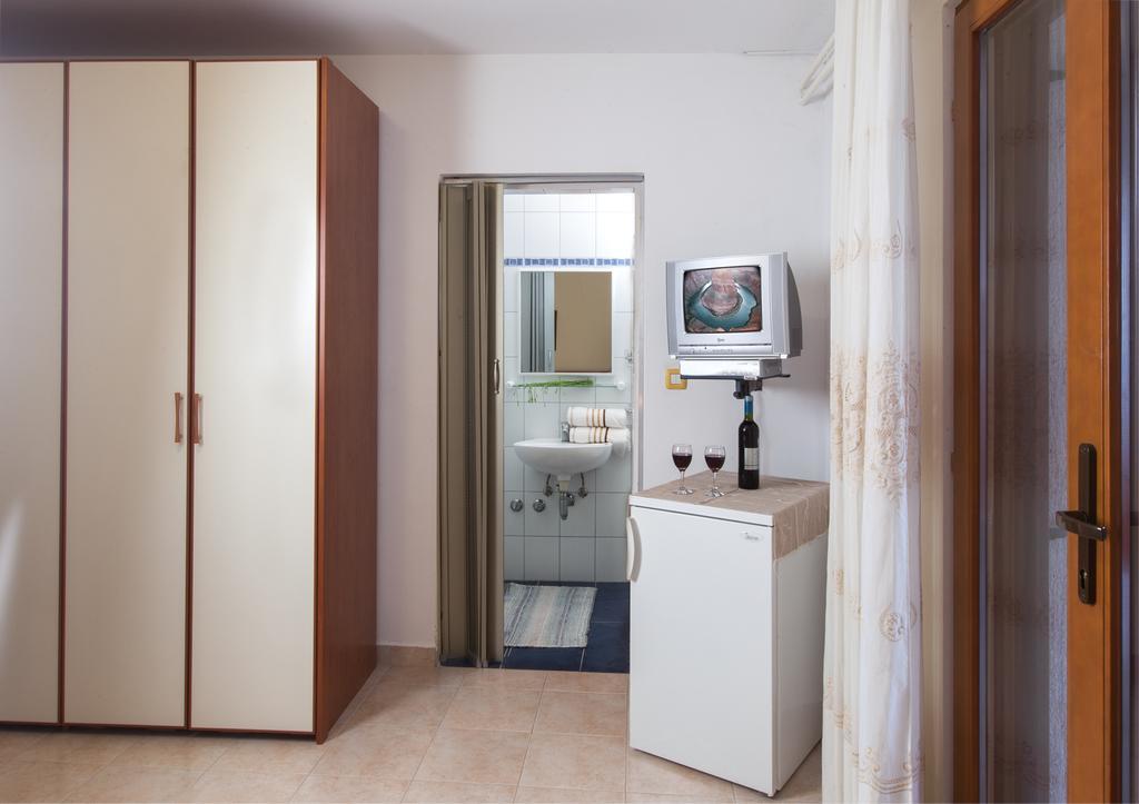 B&B Moderno Fažana Rom bilde